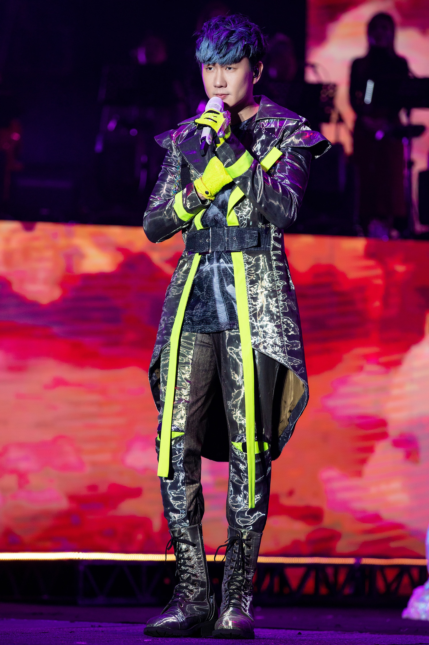 林俊杰重庆"圣所"带病唱足三小时 保质保量卖力演出感动全场