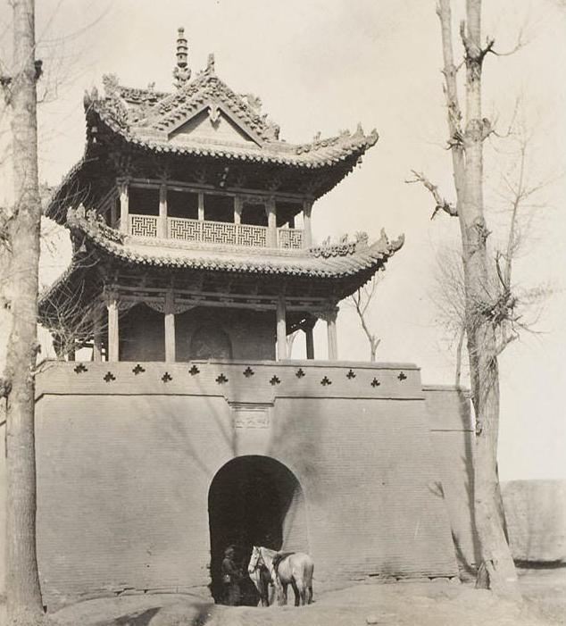 上个世纪初晚清甘肃凉州黑白老照片，看看老百姓真实的生活写照|甘肃|凉州|老照片_新浪新闻