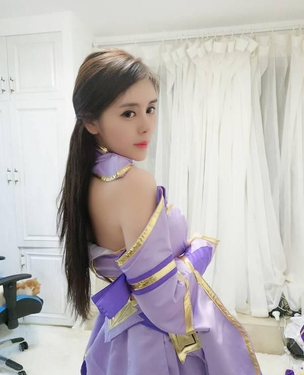 斗鱼七哥张琪格cos王者荣耀貂蝉火舞露娜哪个形象魅惑了你