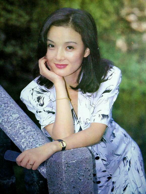 80年代影星张琪罕见剧照老照片夜半歌声让人至今难忘