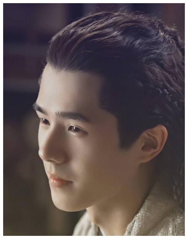 当古装男星露额头:罗云熙俊美,易烊千玺沉稳,看见肖战:沦陷了