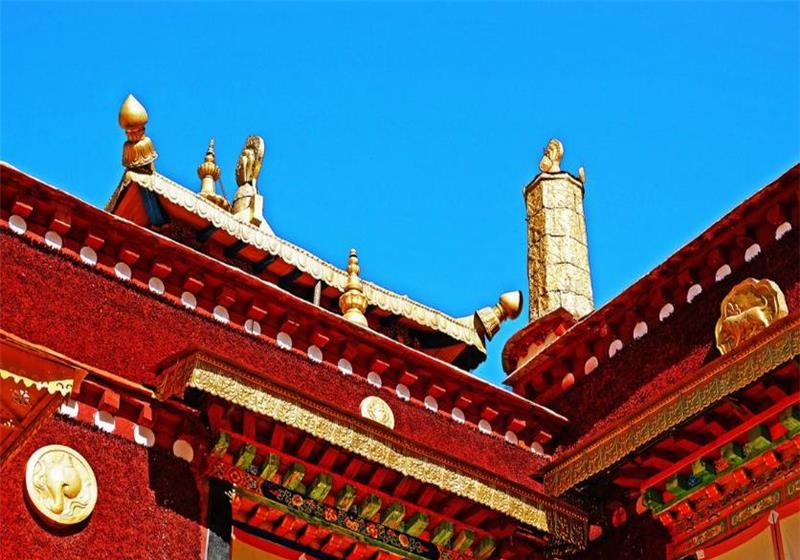 拉萨的寺庙美景,色彩间的激烈交锋,游人不能错过的色拉寺美景