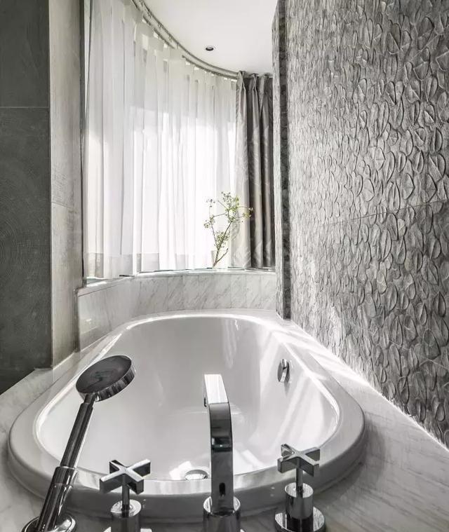 用大理石装饰的厨卫空间，简直就是家居装修中的艺术品