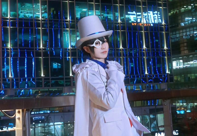 名侦探柯南完美cos,女版基德颜值爆表,动作神还原太好看了!