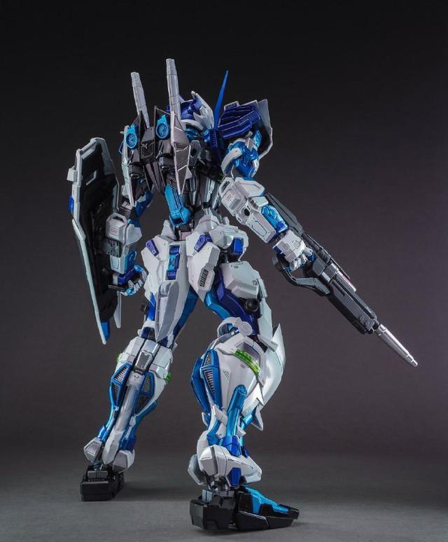 全装备搭载,珠光漆重涂尼尔森蓝色异端