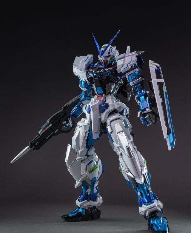 全装备搭载,珠光漆重涂尼尔森蓝色异端