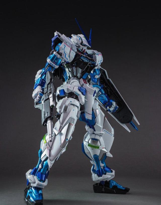 全装备搭载,珠光漆重涂尼尔森蓝色异端