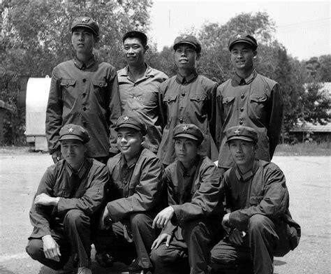 八一建军节来临之际,发组七十年代当兵照,纪念奉献的青春岁月!