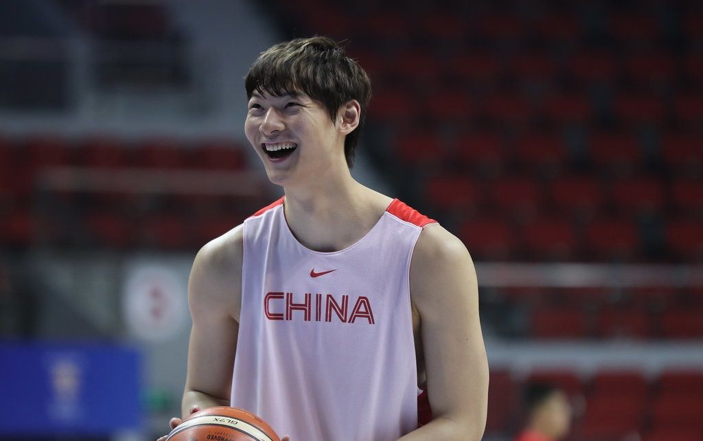 完整版中国男篮备战叙利亚,队员表情轻松,易建联"单挑"郭艾伦|王哲林