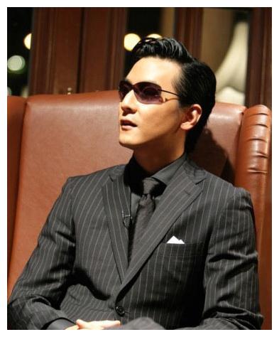 男明星带上眼镜后,谁又是你心中的眼镜王子?