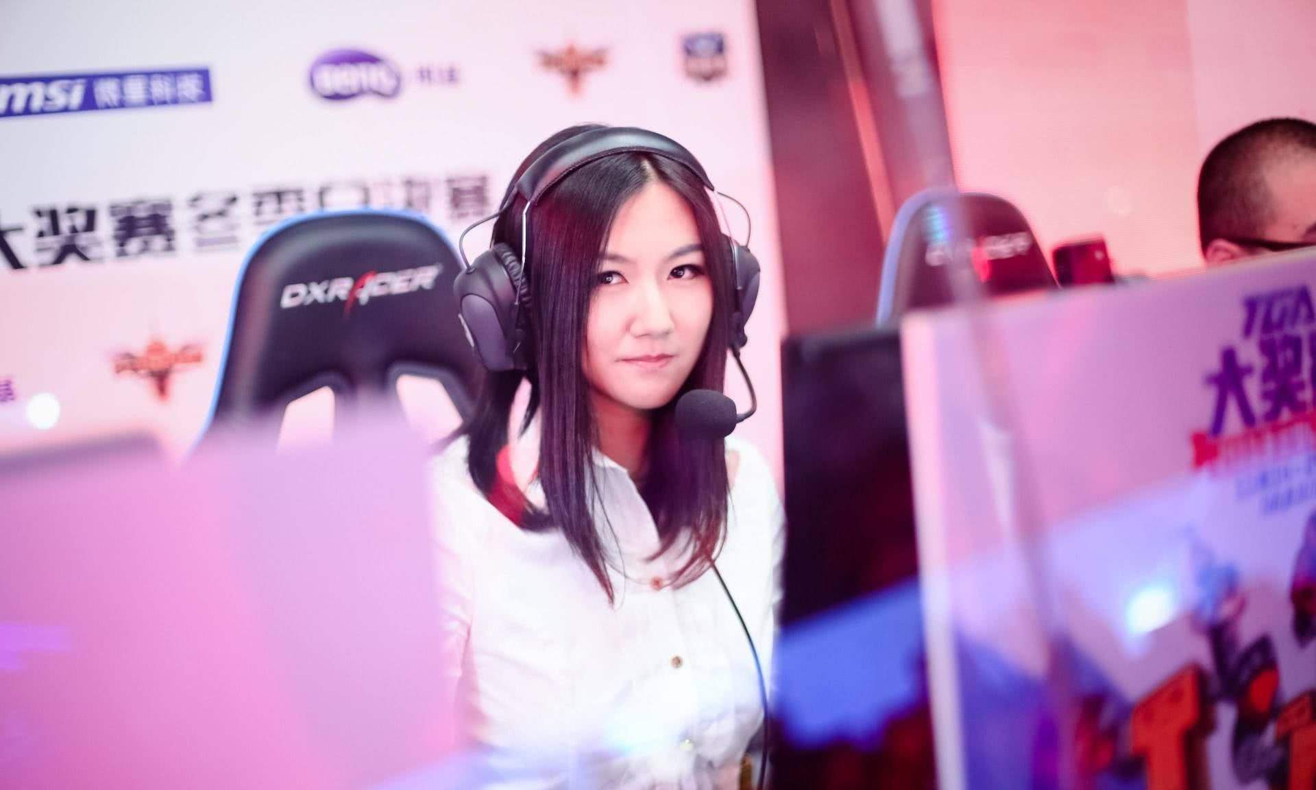 百万粉丝级电竞女神小苍,如今怎么样了?