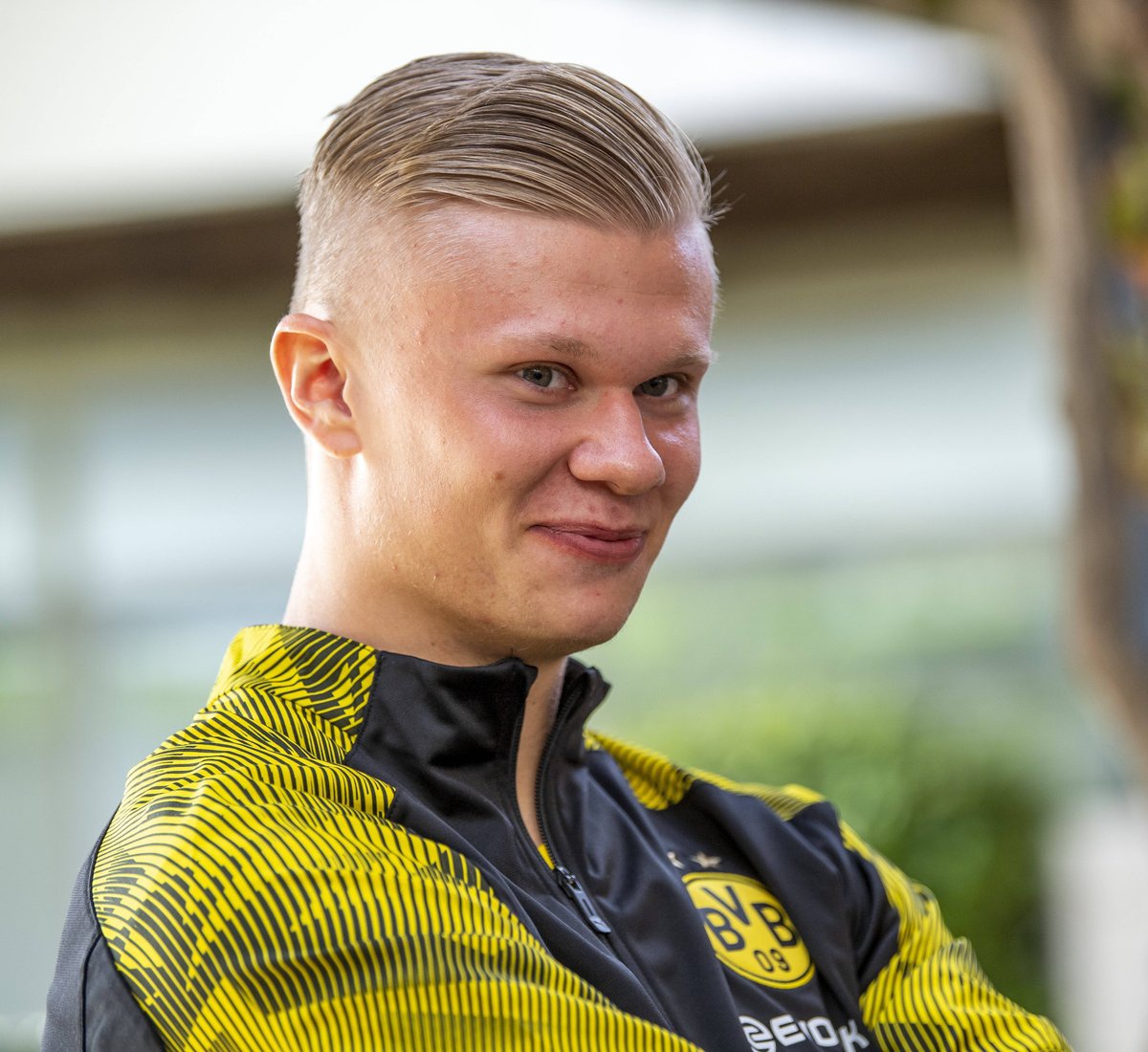 多特蒙德福星射手哈兰德:屡次刷新纪录,更是力扛多特前行