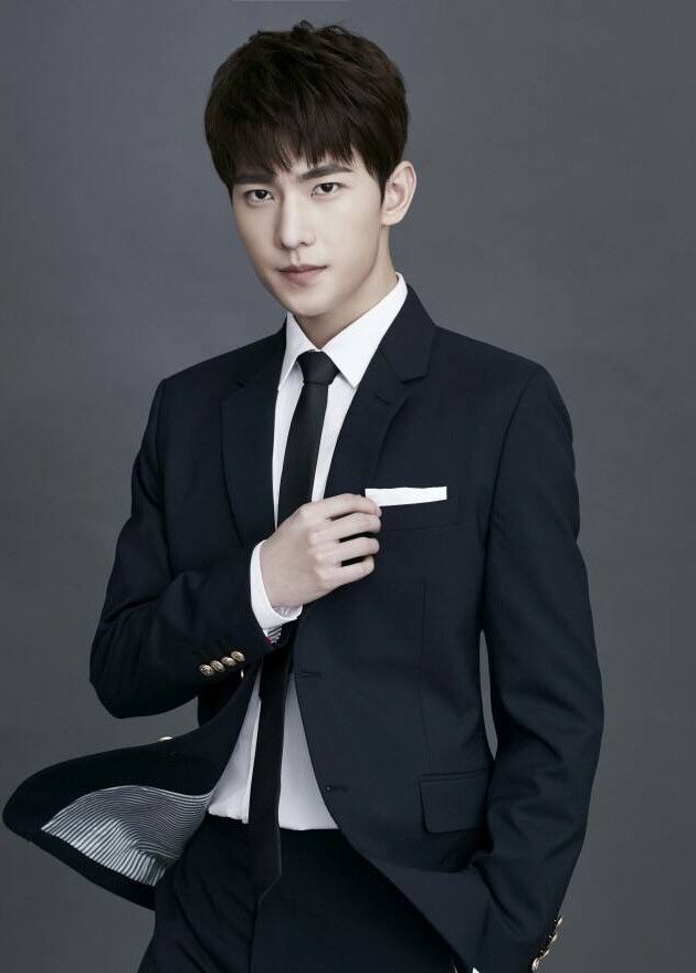 男神西装照合集彭于晏帅发哥有气场你的西装男神是谁