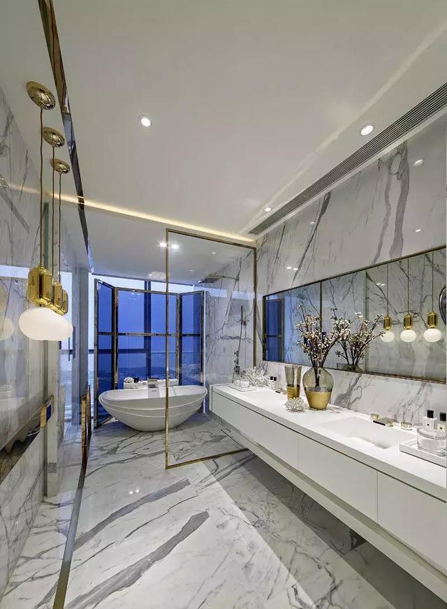 用大理石装饰的厨卫空间，简直就是家居装修中的艺术品