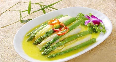 上汤芦笋竹笙深受大众喜爱,简单一煮出锅,光是看着都要流口水