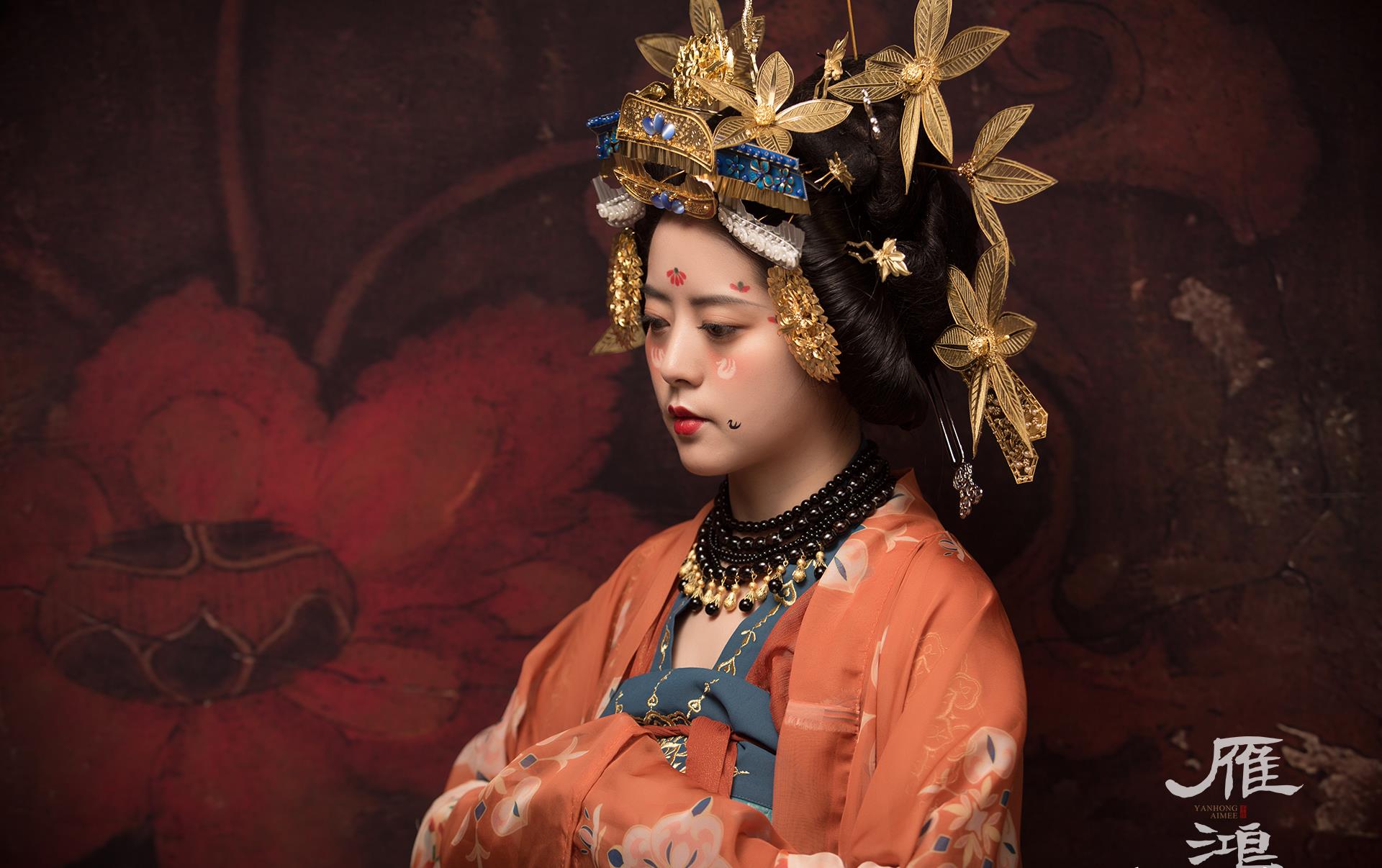敦煌供养人,看手工娘还原敦煌壁画里的仙女