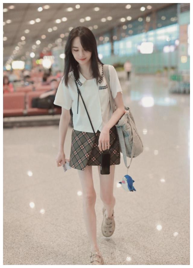 体重88斤的郑爽再度开始减肥,除开早餐拒进食,她的方式让人错愕