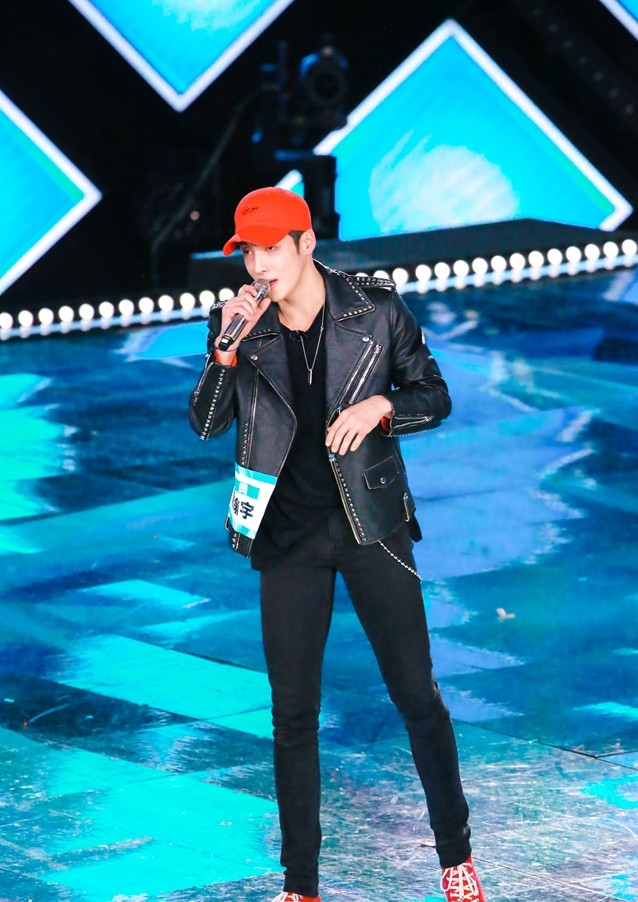 高瀚宇背水一战点燃全场《创造营2019》踢馆选手开启残酷赛制