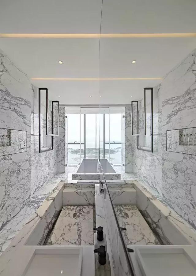 用大理石装饰的厨卫空间，简直就是家居装修中的艺术品