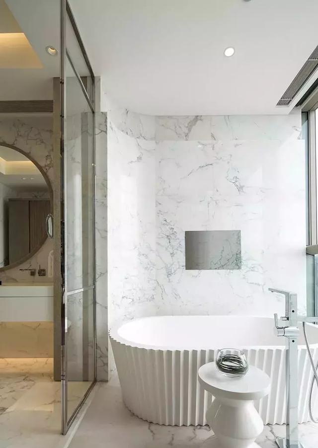 用大理石装饰的厨卫空间，简直就是家居装修中的艺术品