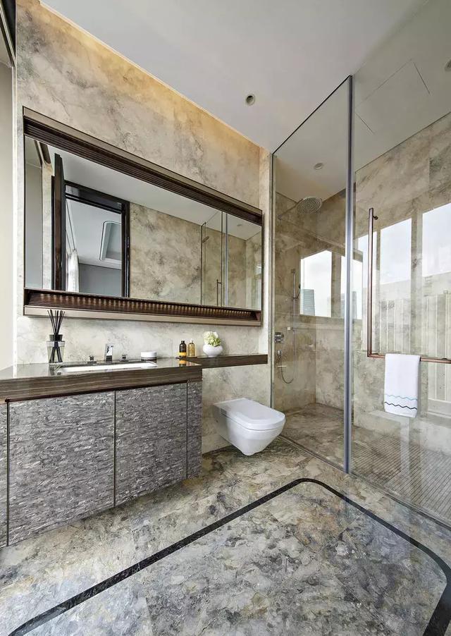 用大理石装饰的厨卫空间，简直就是家居装修中的艺术品