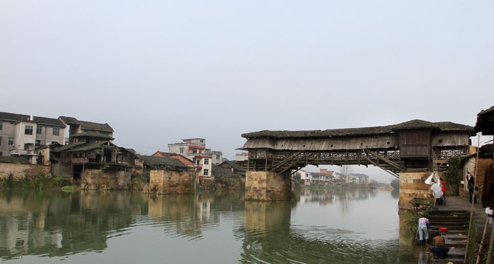 历史悠久的古廊桥——福建临江镇安桥,闽北保留最好的古桥之一