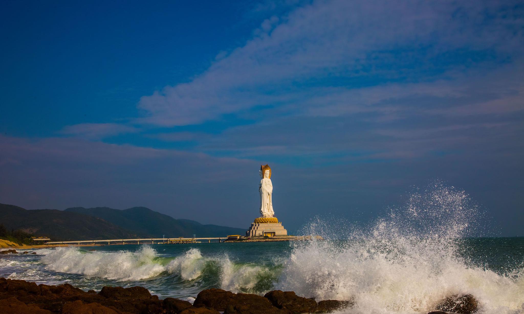 海南旅游地标,中国最南端的祈福地图,108米南海观音