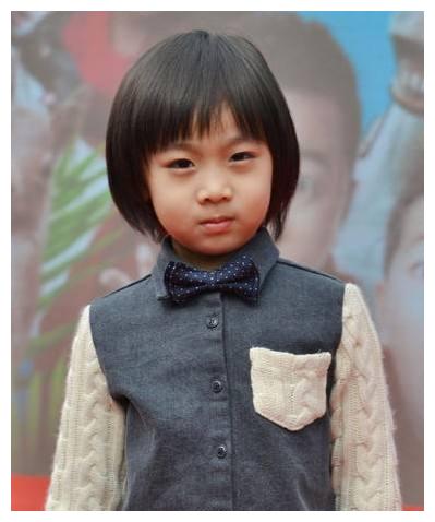 有一种整容叫长大后的kimi 意外撞脸蔡徐坤 网友:开挂了吧