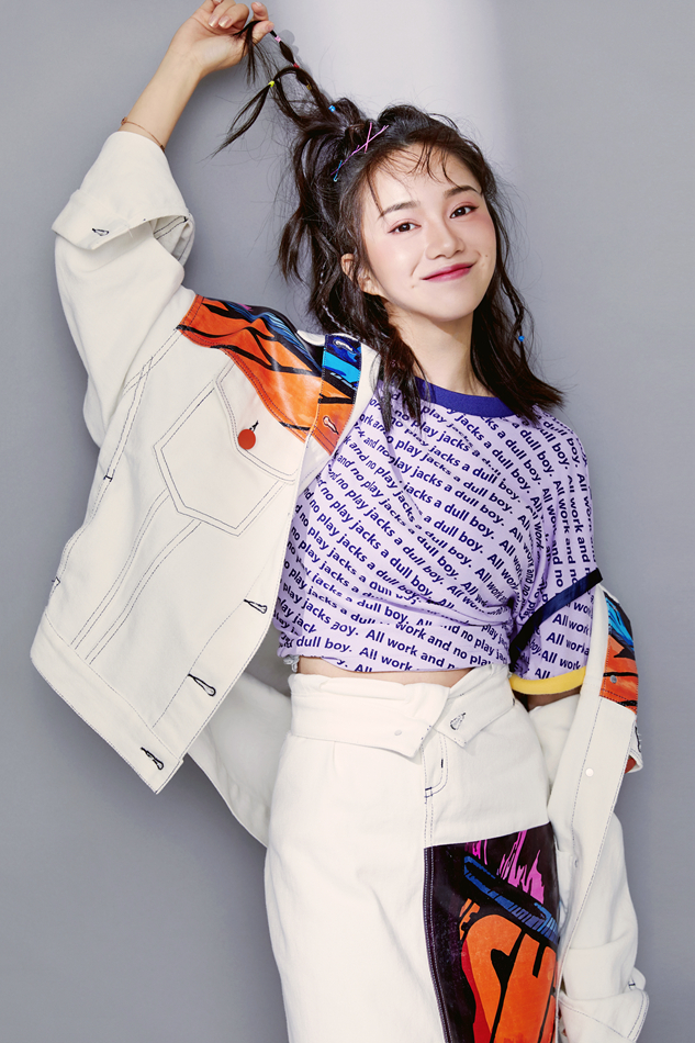 付梦妮元气写真甜美上线 激活初秋好心"晴"