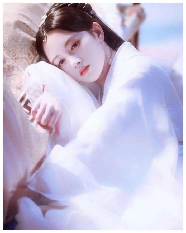 鞠婧祎杨幂蒋勤勤陈红赵丽颖香妃刘亦菲刘诗诗