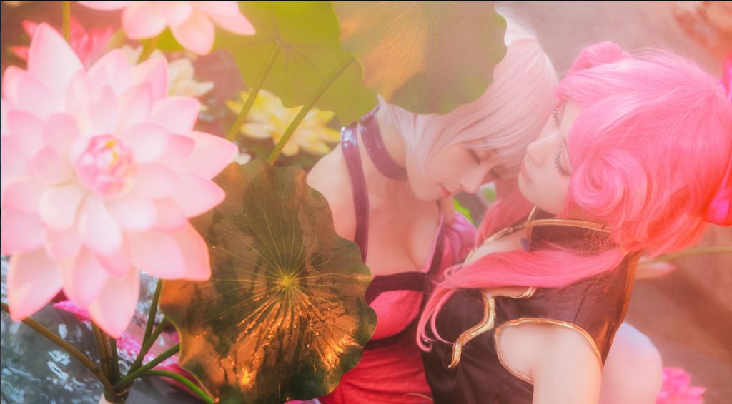 王者荣耀孙尚香与小乔cosplay闺蜜组猜猜谁攻谁受