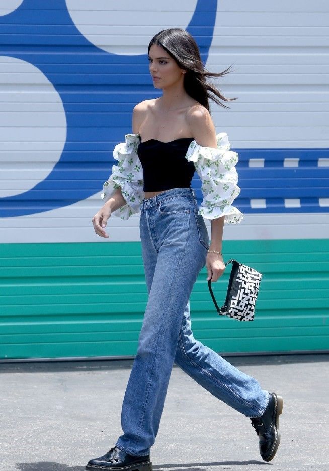 肯豆kendalljenner外出街拍行走的衣架