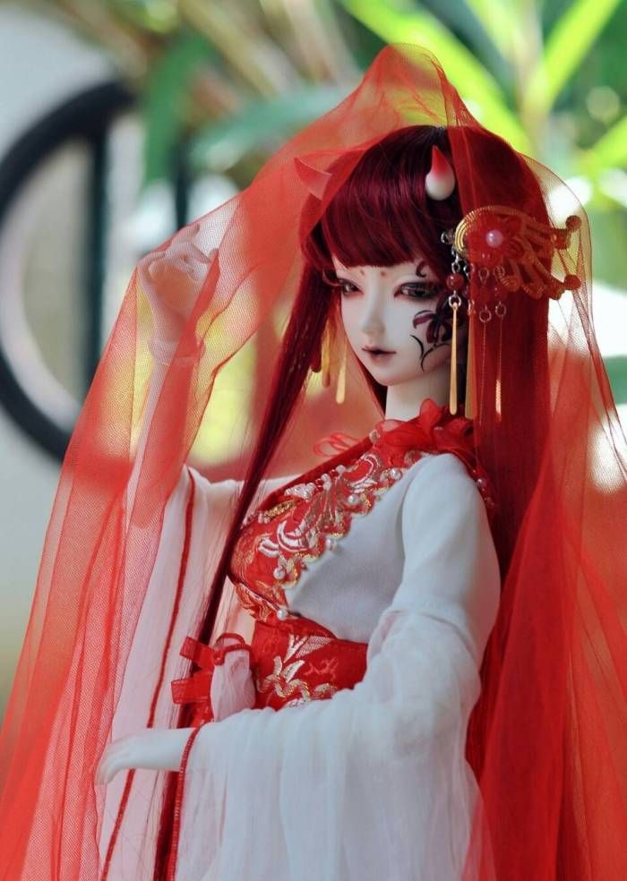 bjd娃娃图:枫叶红了满面秋霜,眉间点血,衣上牡丹,愈笑愈孤寒