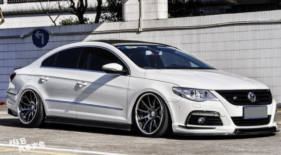 奔驰e200姿态改装案例