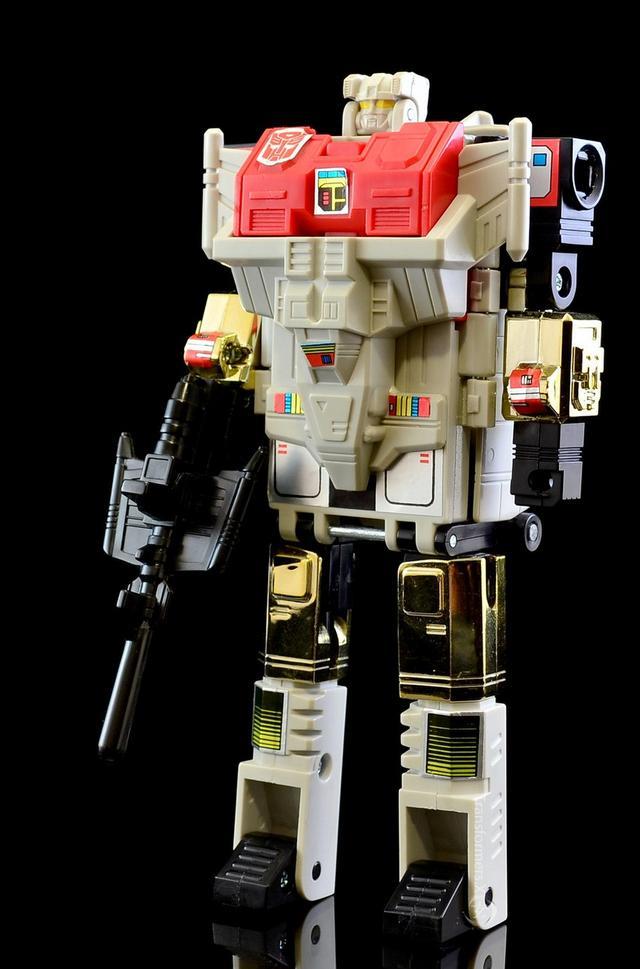 变形金刚g1动漫人物:博派汽车人的空战梯队-飞行太保