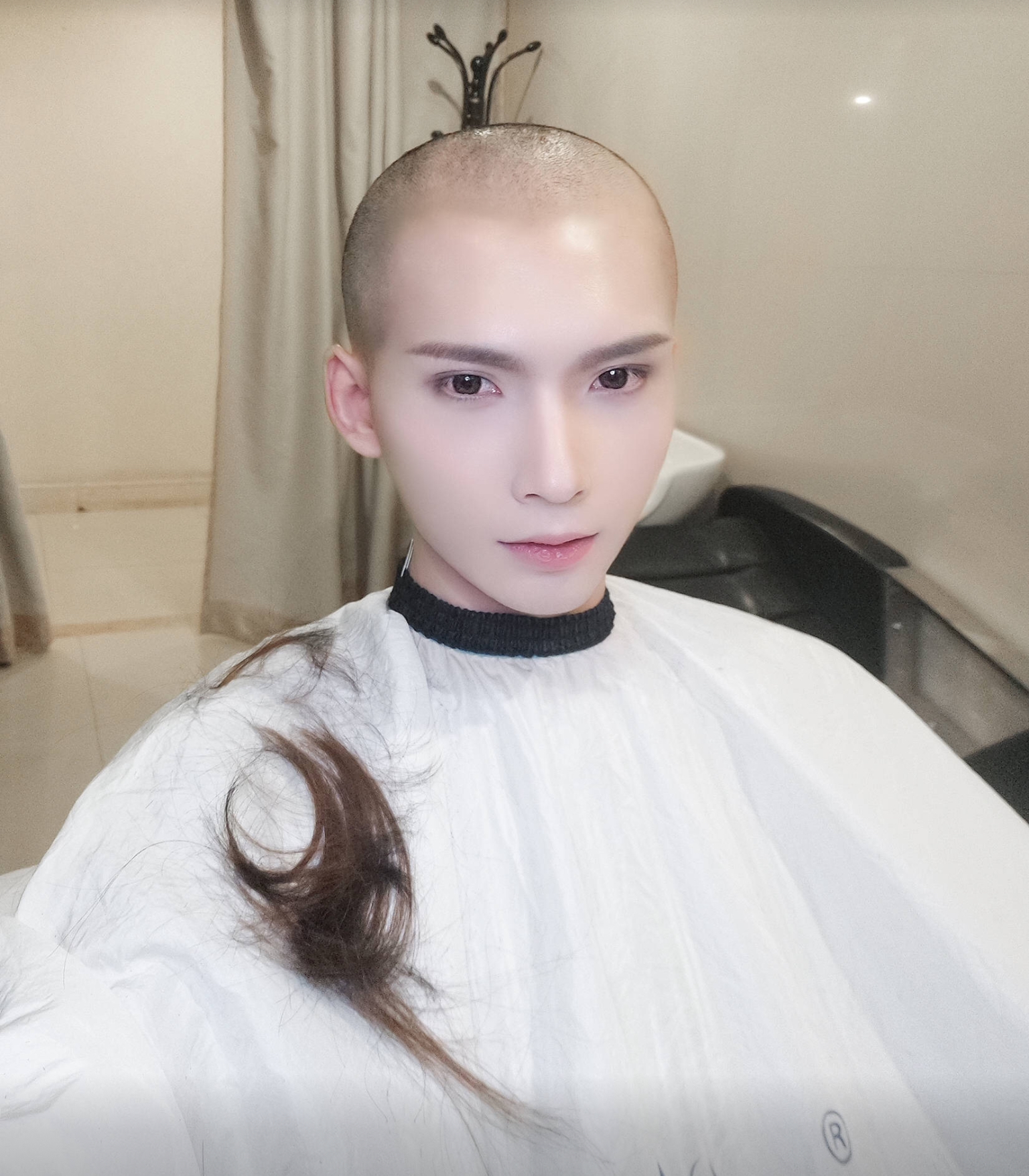 小姐姐爱好的三种男人发型:光头竟上榜,寸头帅气,都是满满男人