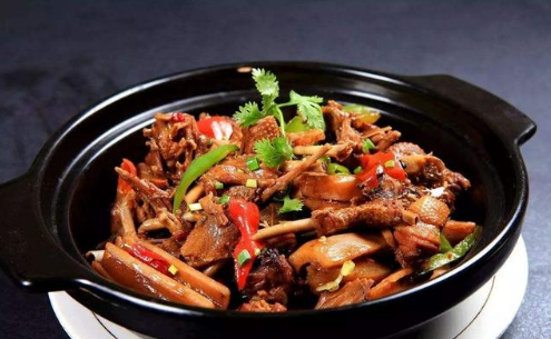 湘西土匪鸡,小炒河虾,香辣猪手的做法