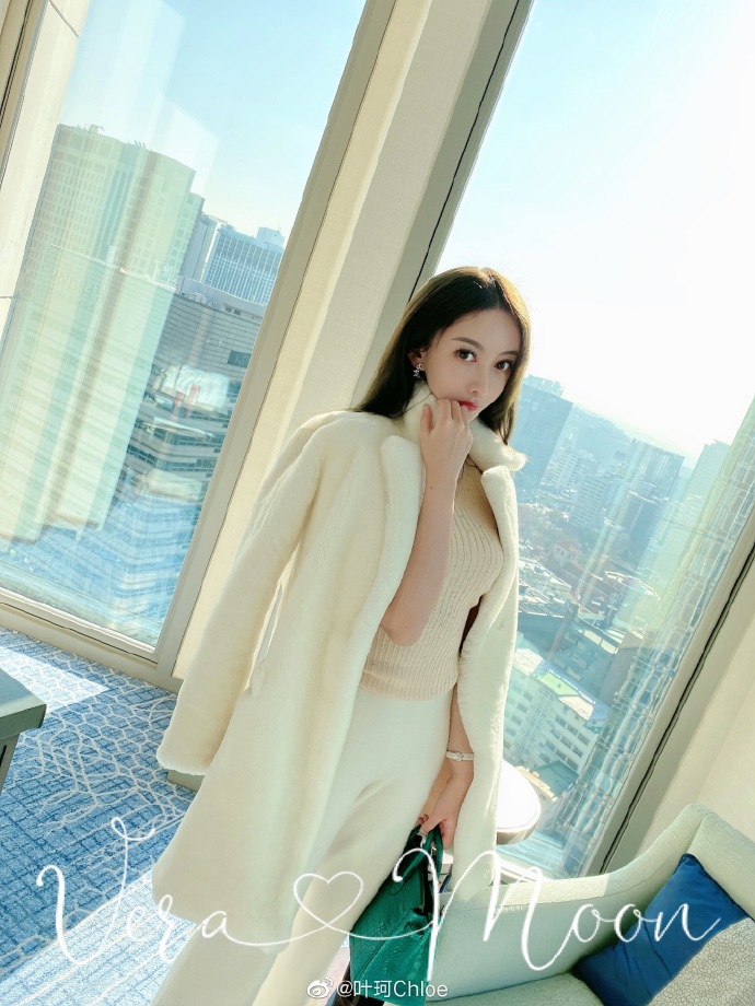 网红美女模特叶珂迷人美照欣赏这身材绝了