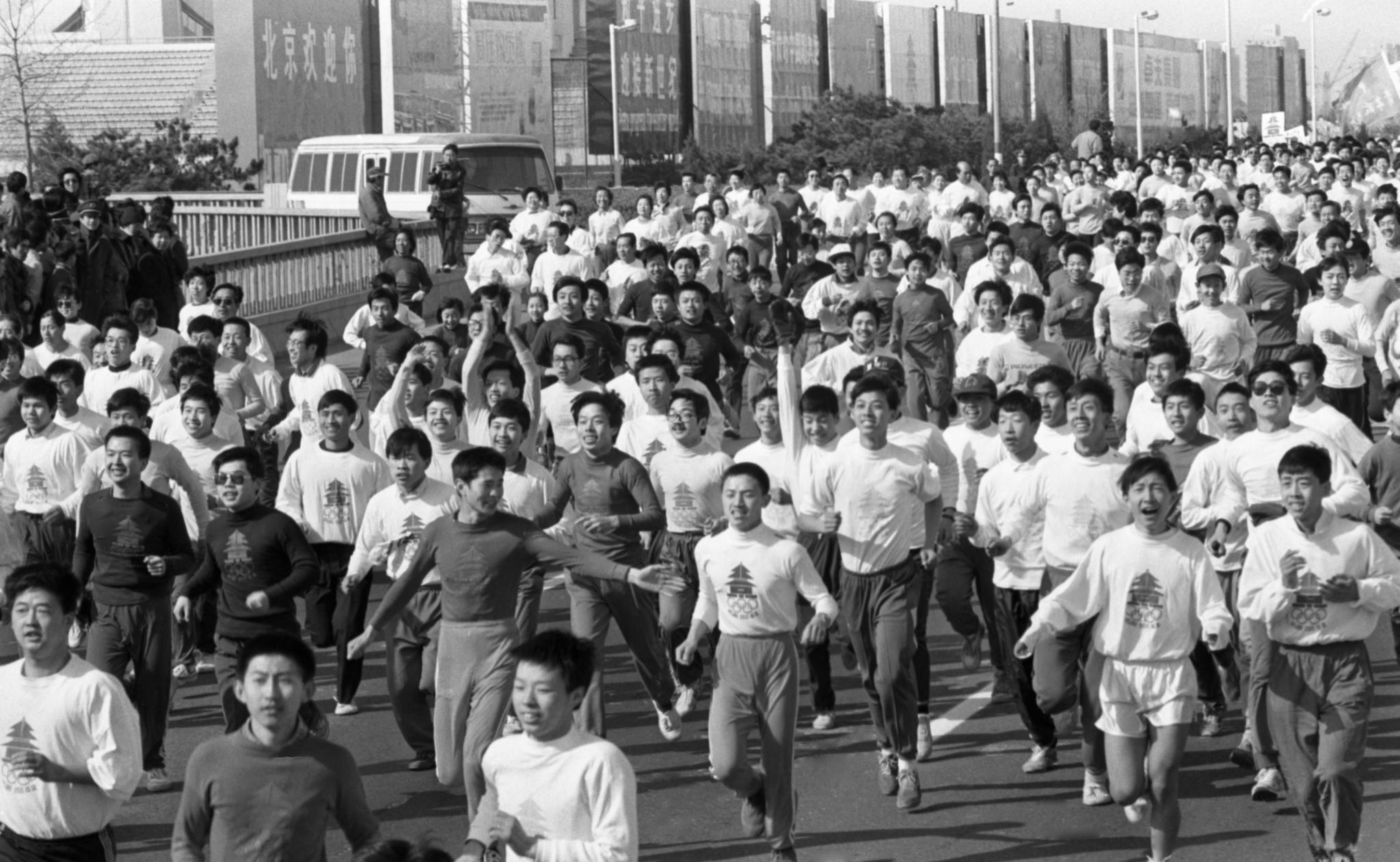 2000年的北京,已经完全沉浸在改革开放的浪潮之中,人们的物质生活水平