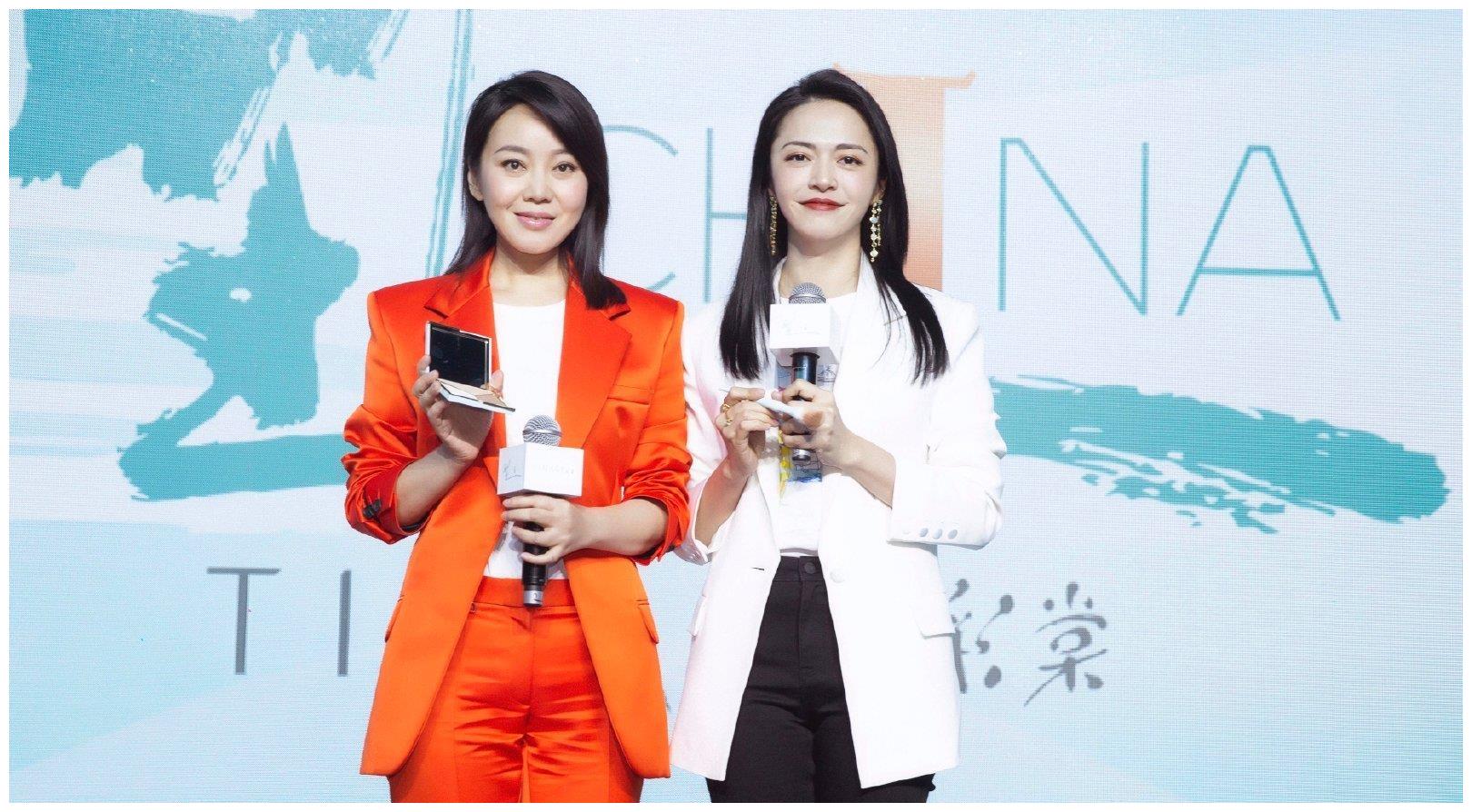 佟掌柜郭芙蓉再同框,姚晨给闫妮化妆,不知道妆容佟掌柜还满意吗