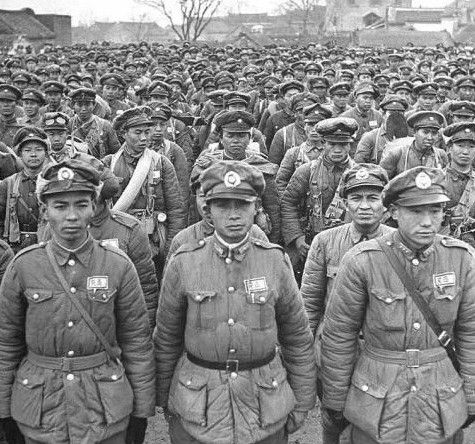 淮海战役的珍贵镜头:国民党军队,军官和士兵的饭菜形成鲜明对比