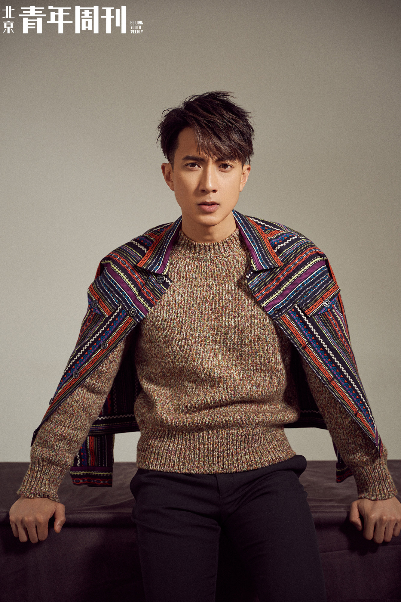 吴尊初秋时尚封面释出 用心感知美好瞬间