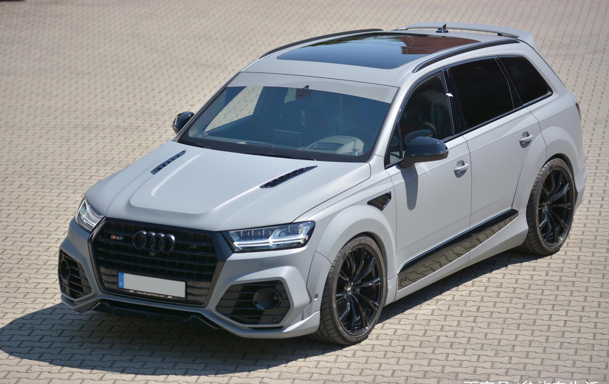 奥迪q7,这样的改装风格,水泥灰色金属漆和空气动力学套件