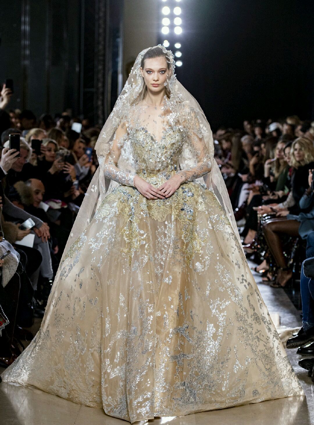 elie saab 流光溢彩的仙女裙,耀眼迷人的小精灵