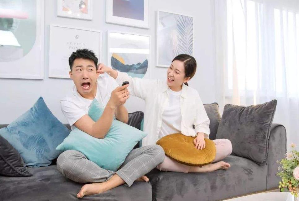 小编倒是觉得,与其说成都男人"妻管严","怕老婆",但不如说他们懂得