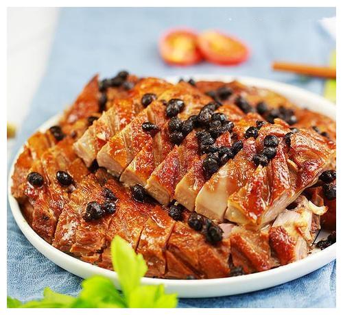 精选美食:醋泡花生,芦笋炒虾仁,长寿豆豉鸭,鲜虾荠菜馄饨做法