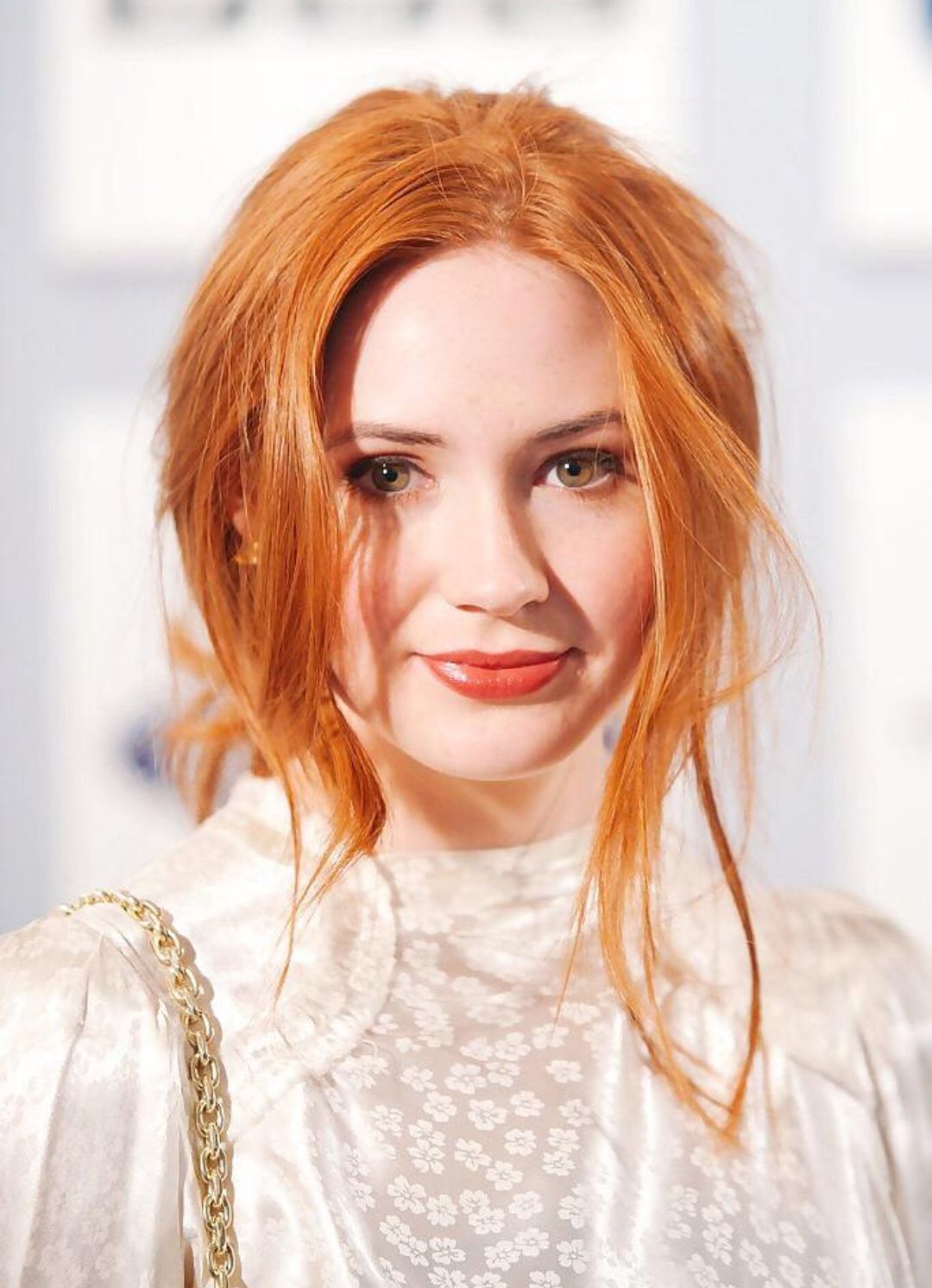 在漫威排的上前5的美人32岁好莱坞女星星云的扮演者凯伦吉兰