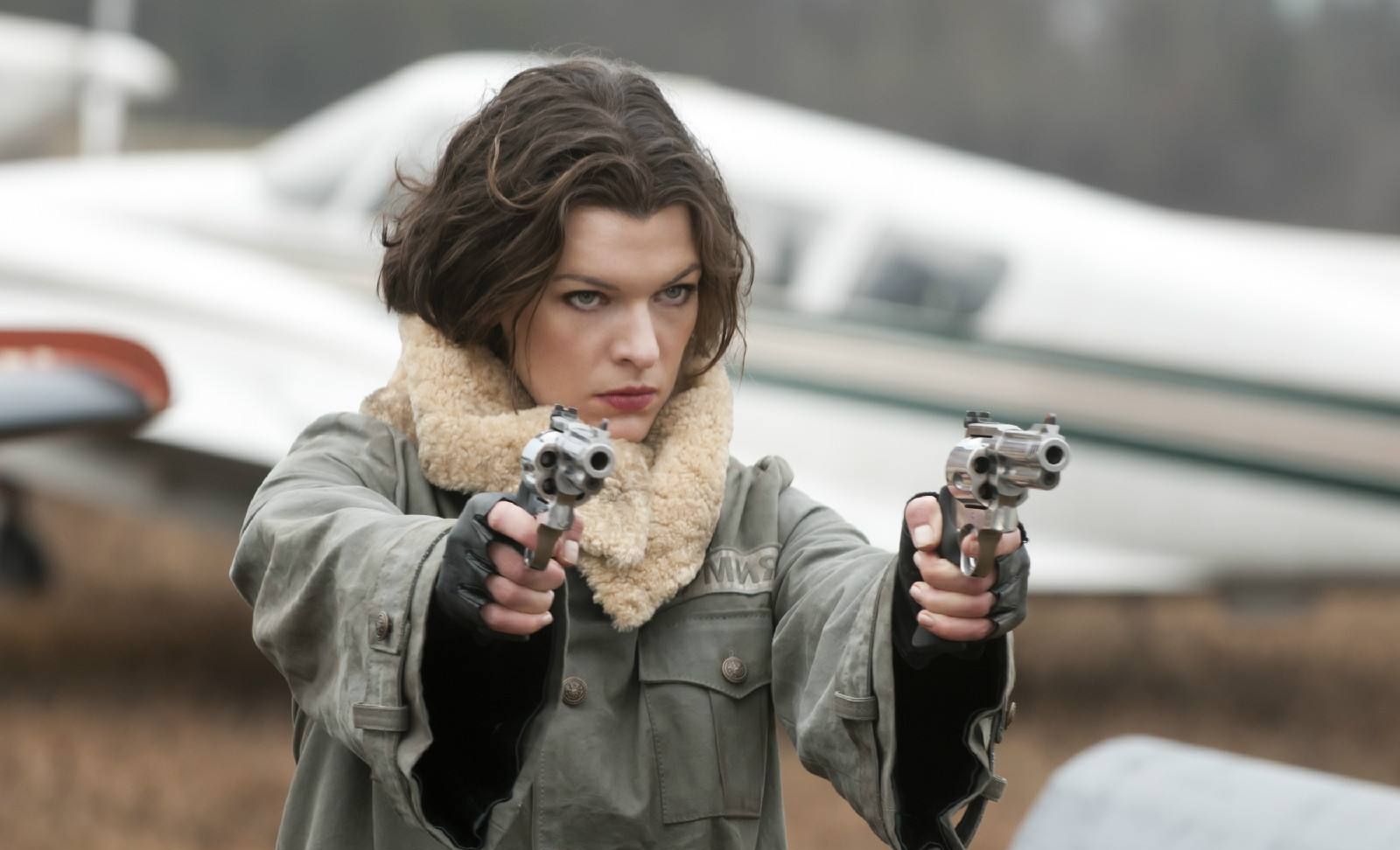米拉·乔沃维奇(milla jovovich)_高清图集_新浪网