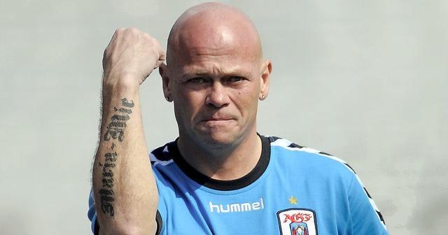 丹麦名宿给埃里克森提建议:拜仁比皇马更合适专注的踢球