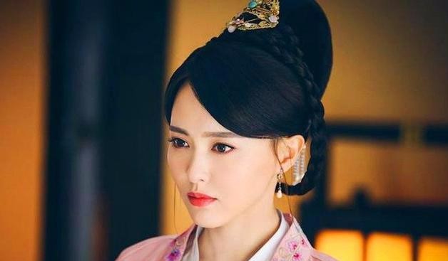 《锦绣未央》唐嫣有7个造型, 前6个虽美, 但图